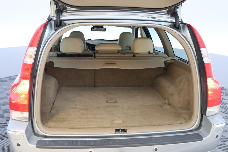 Volvo V70 vaihtoauto