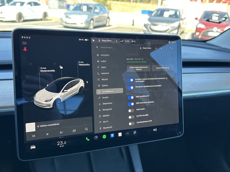 Tesla Model 3 vaihtoauto