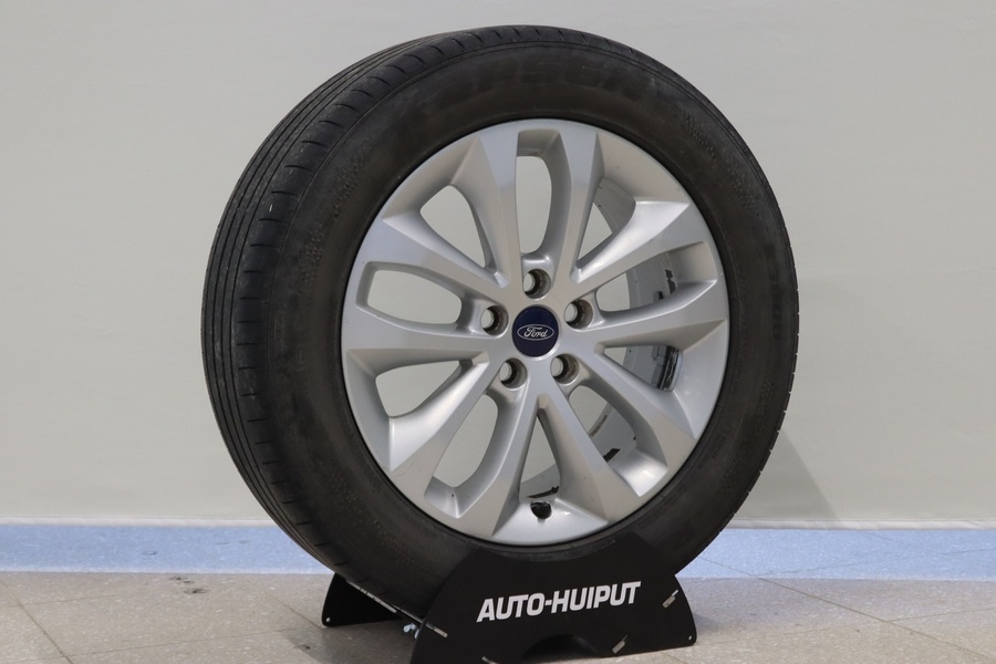 Ford Kuga vaihtoauto