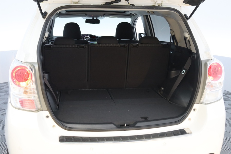 Toyota Verso vaihtoauto