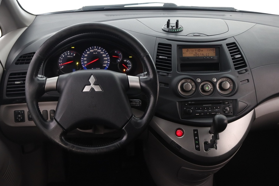Mitsubishi Grandis vaihtoauto