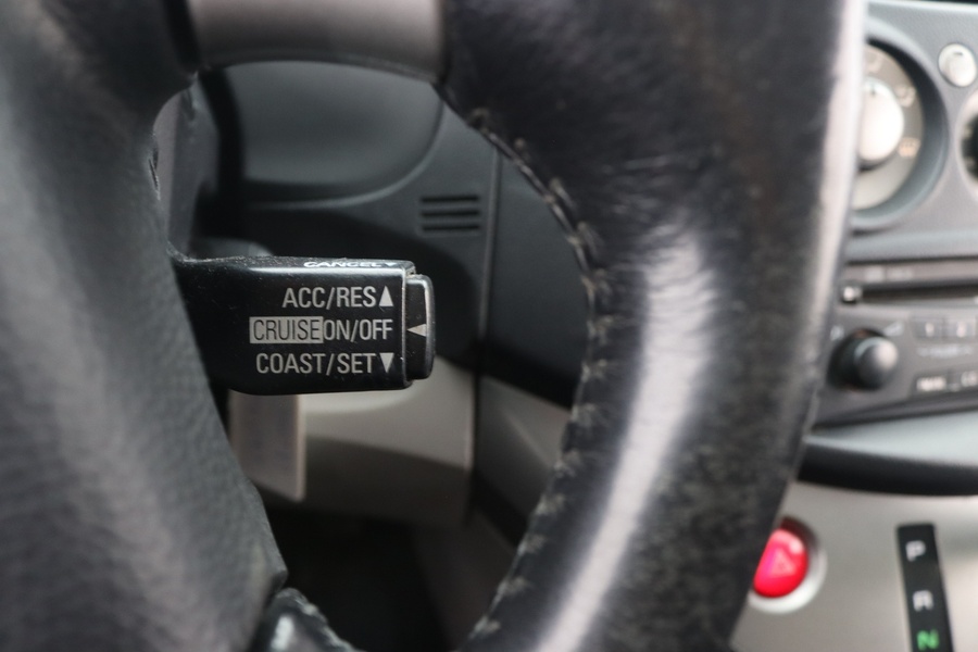 Mitsubishi Grandis vaihtoauto