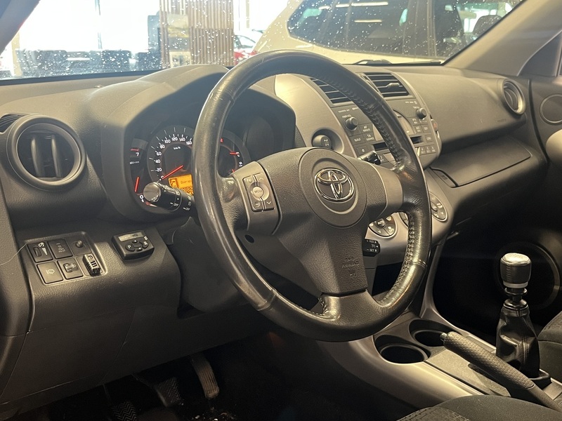 Toyota RAV4 vaihtoauto