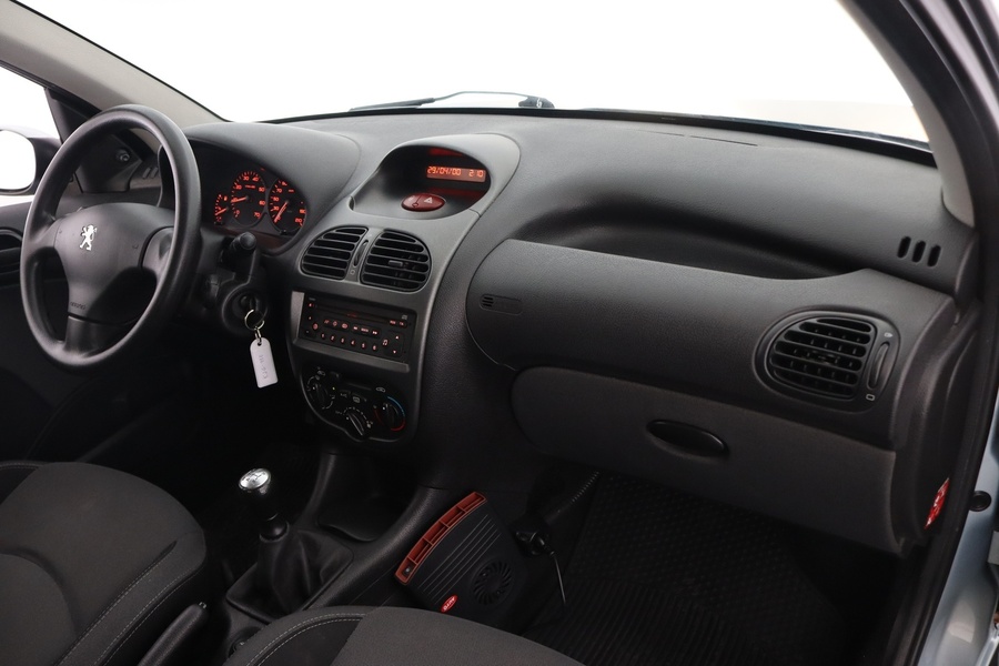 Peugeot 206 vaihtoauto