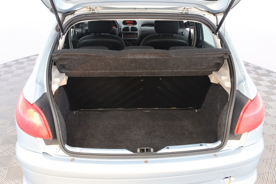 Peugeot 206 vaihtoauto