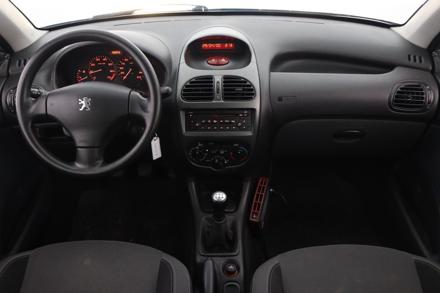 Peugeot 206 vaihtoauto