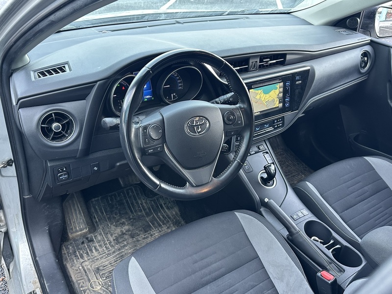 Toyota Auris vaihtoauto