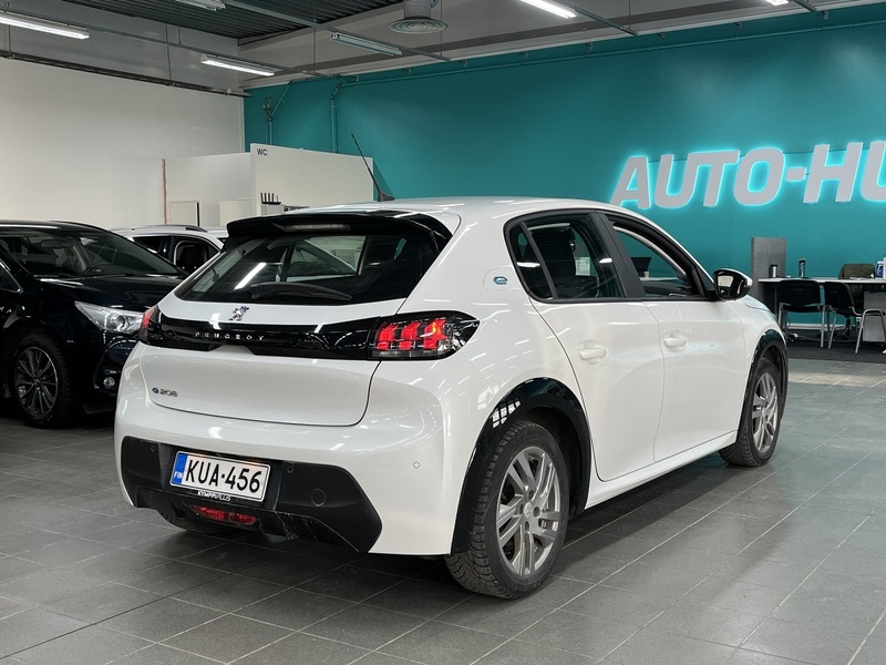 Peugeot e-208 vaihtoauto