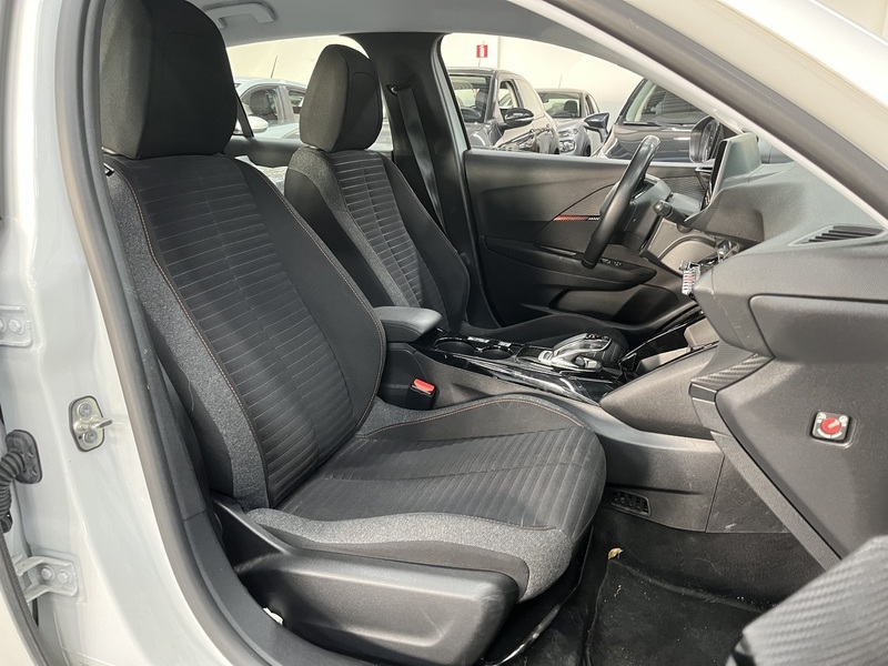 Peugeot e-208 vaihtoauto