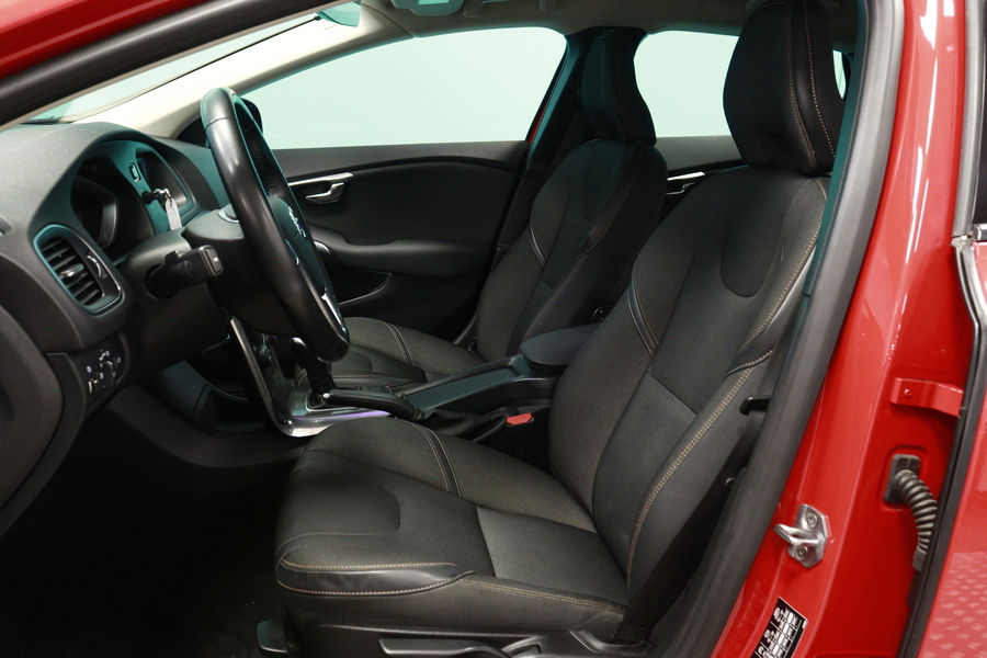 Volvo V40 Cross Country vaihtoauto