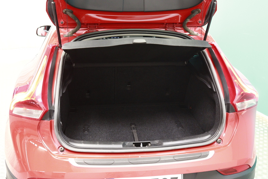 Volvo V40 Cross Country vaihtoauto