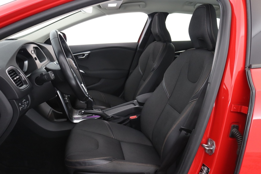 Volvo V40 Cross Country vaihtoauto