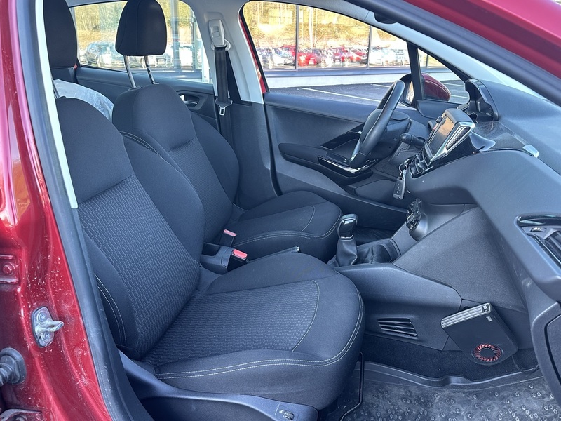 Peugeot 208 vaihtoauto