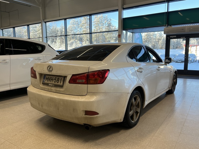 Lexus IS vaihtoauto
