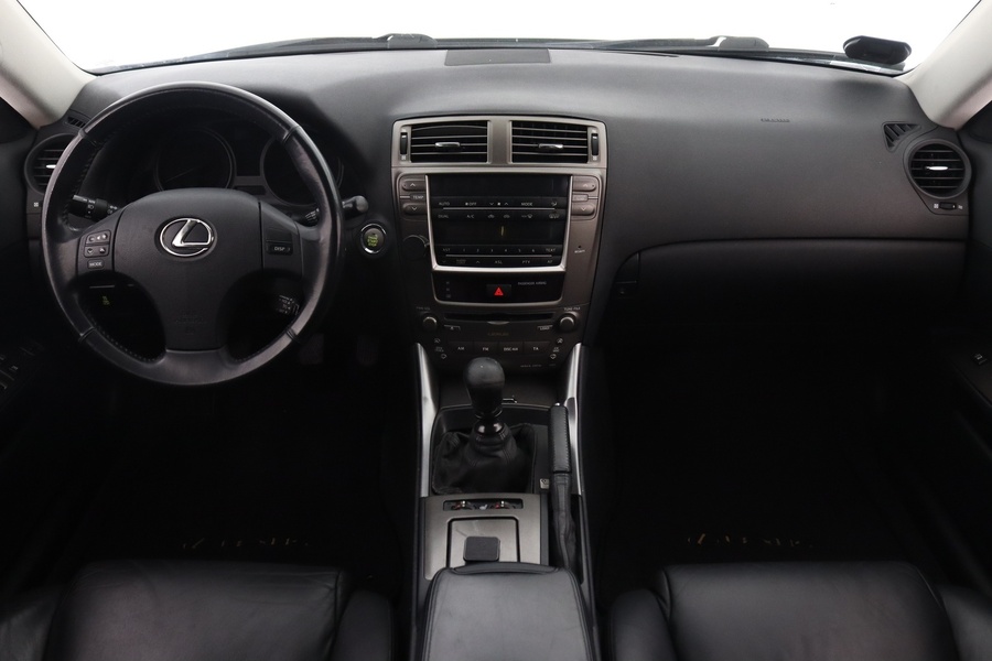 Lexus IS vaihtoauto
