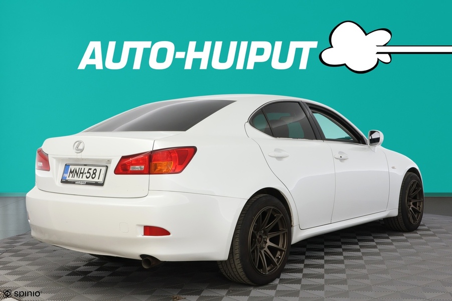 Lexus IS vaihtoauto