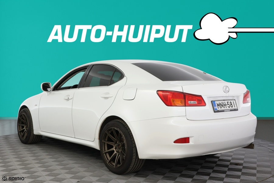 Lexus IS vaihtoauto