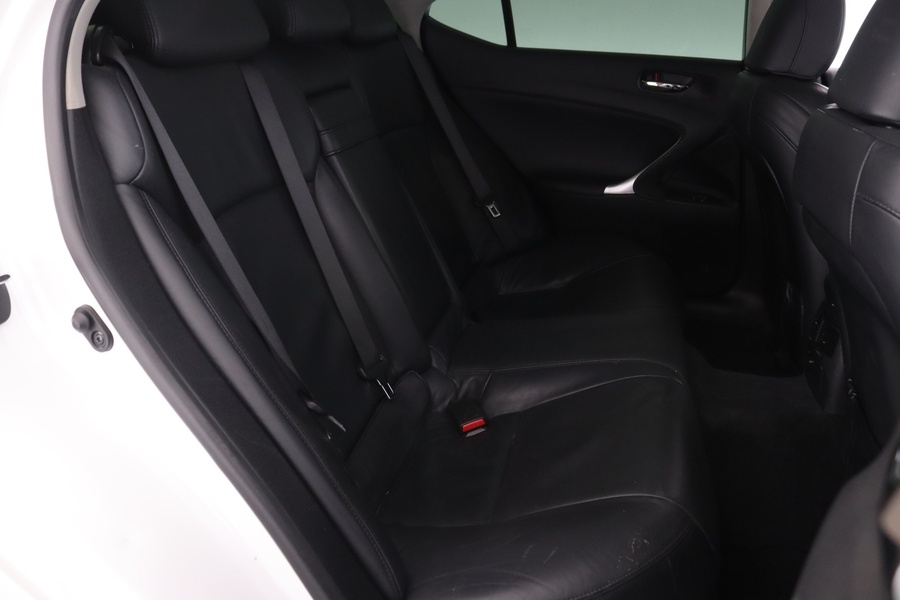 Lexus IS vaihtoauto