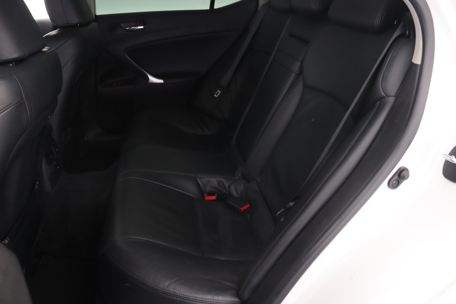 Lexus IS vaihtoauto