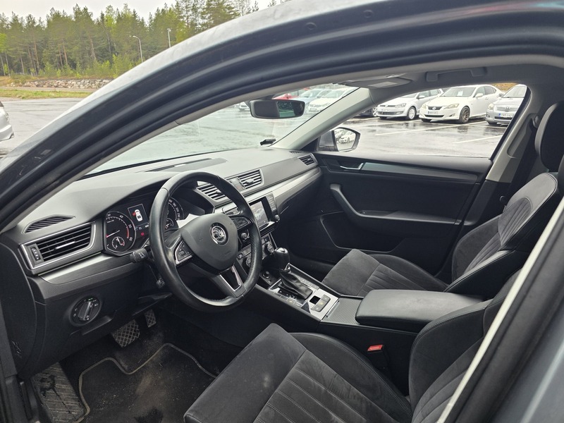Skoda Superb vaihtoauto