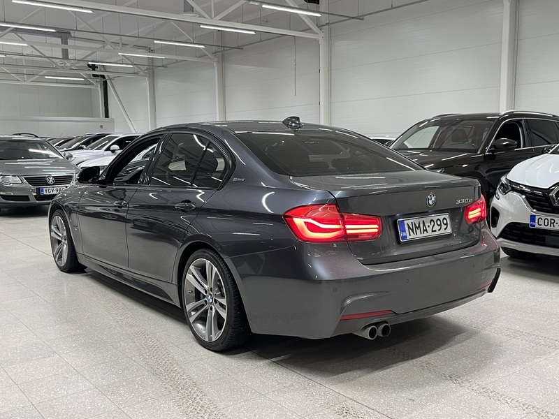BMW 330 vaihtoauto