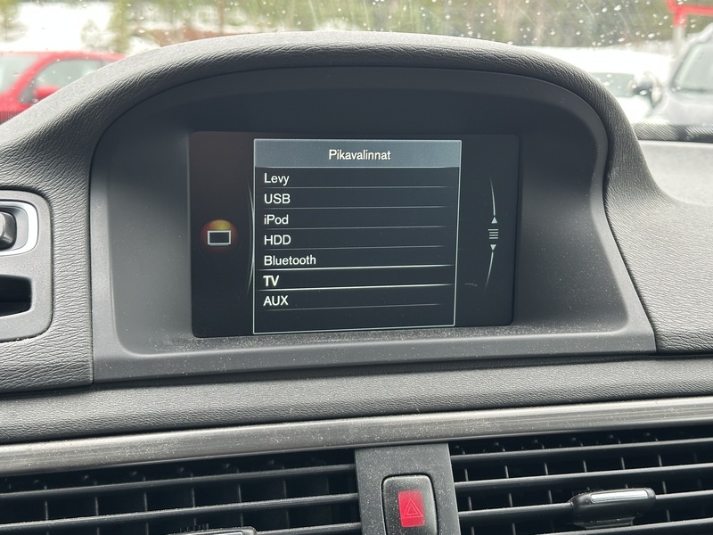 Volvo V70 vaihtoauto