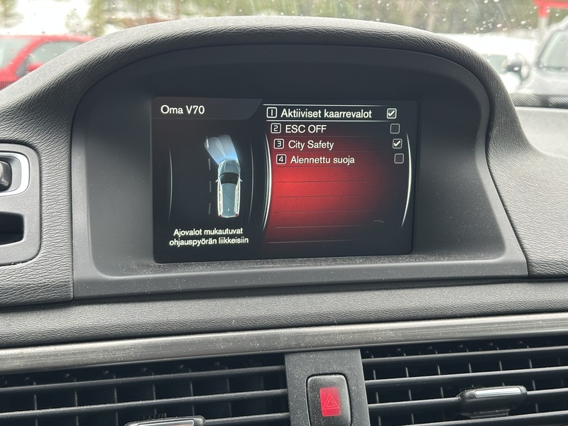 Volvo V70 vaihtoauto