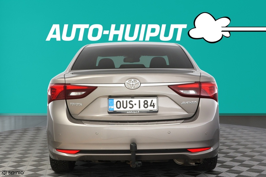 Toyota Avensis vaihtoauto