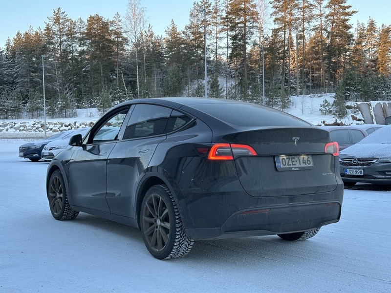 Tesla Model Y vaihtoauto
