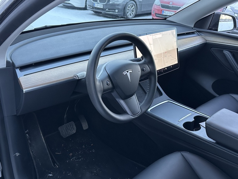 Tesla Model Y vaihtoauto