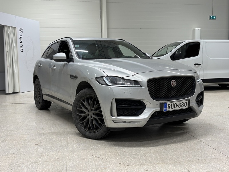 Jaguar F-PACE vaihtoauto
