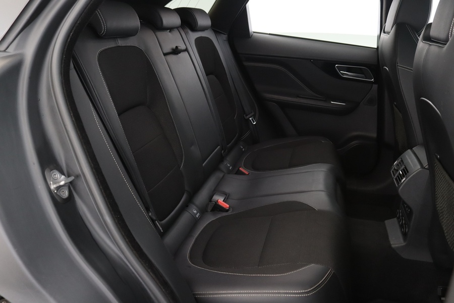 Jaguar F-PACE vaihtoauto