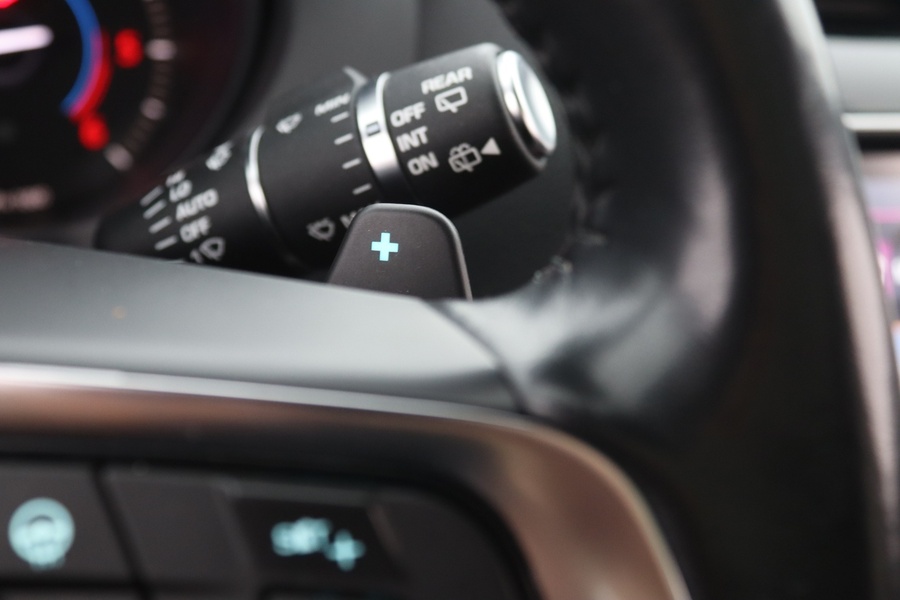 Jaguar F-PACE vaihtoauto