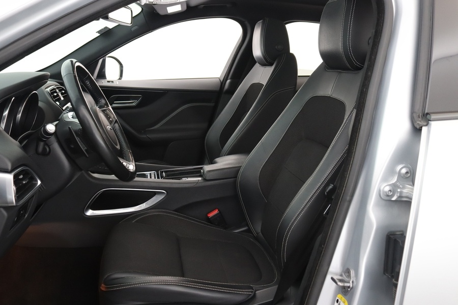 Jaguar F-PACE vaihtoauto