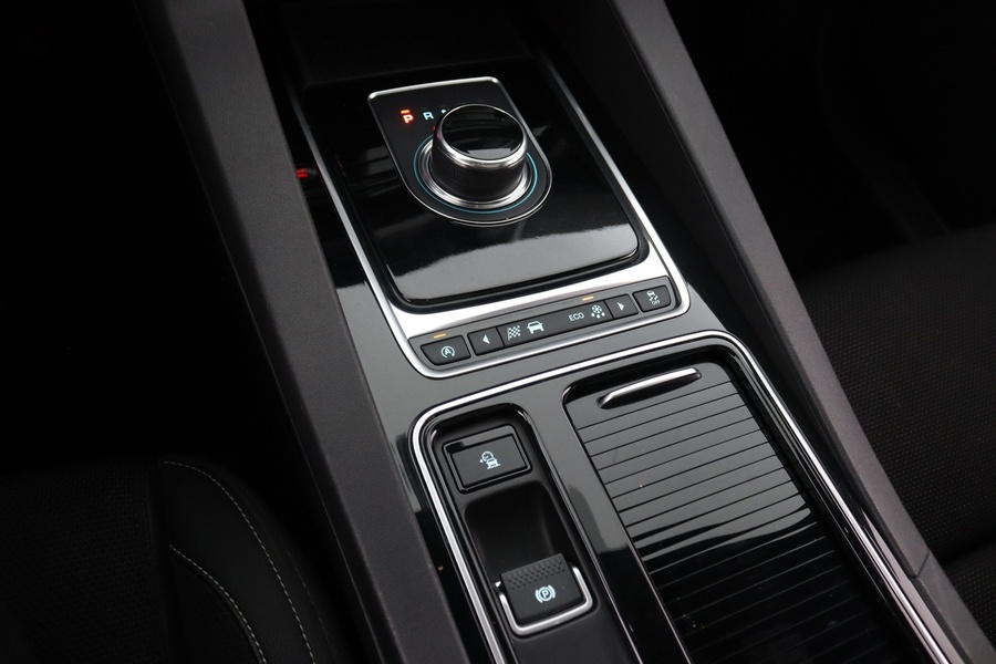 Jaguar F-PACE vaihtoauto