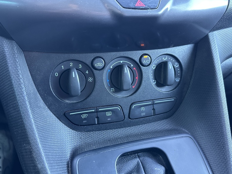 Ford Transit Connect vaihtoauto