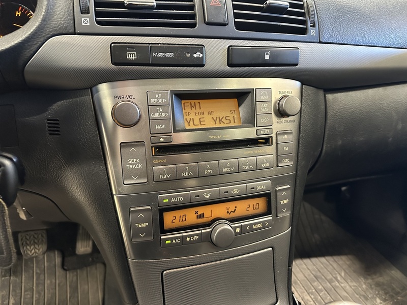 Toyota Avensis vaihtoauto