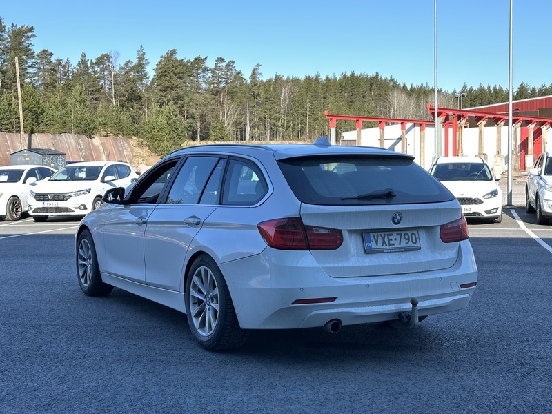 BMW 320 vaihtoauto