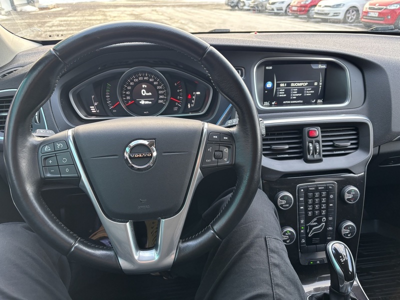 Volvo V40 vaihtoauto