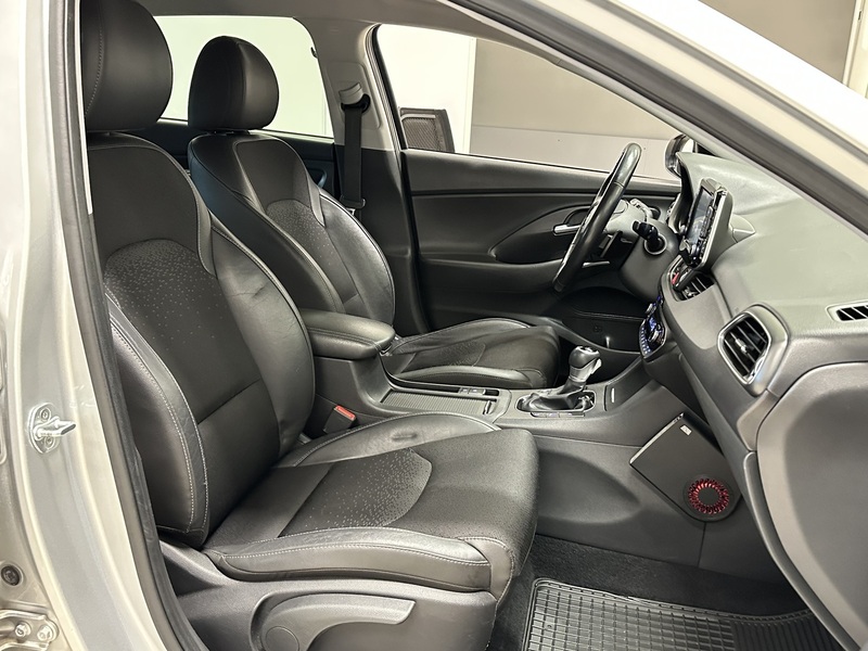 Hyundai i30 5d vaihtoauto