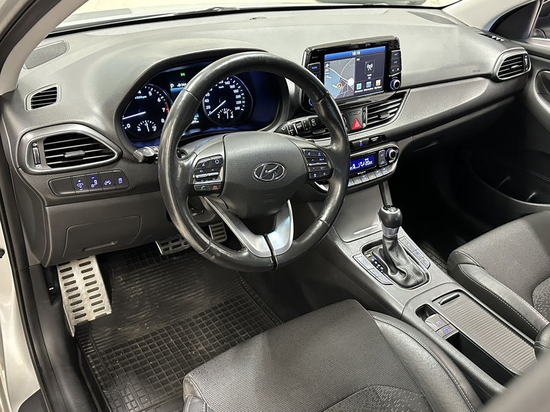 Hyundai i30 5d vaihtoauto