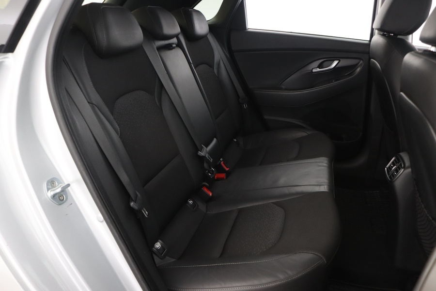 Hyundai i30 5d vaihtoauto