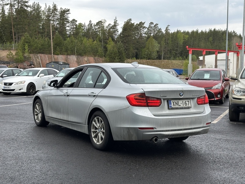 BMW 320 vaihtoauto