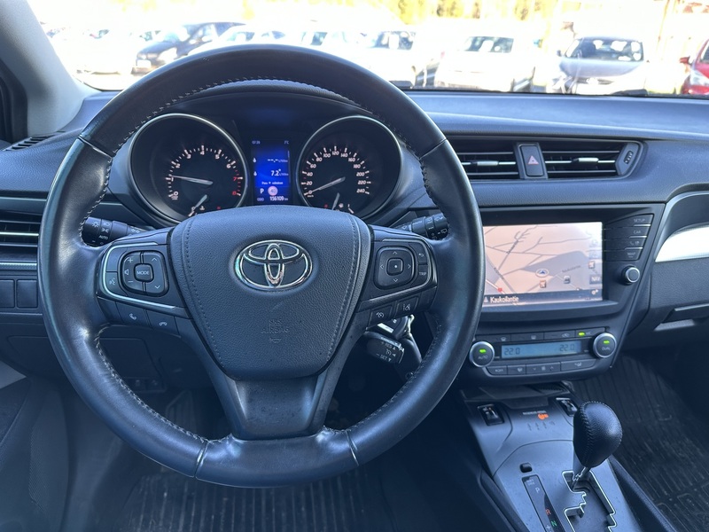 Toyota Avensis vaihtoauto