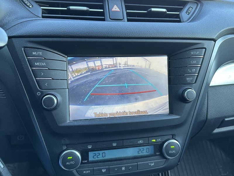 Toyota Avensis vaihtoauto