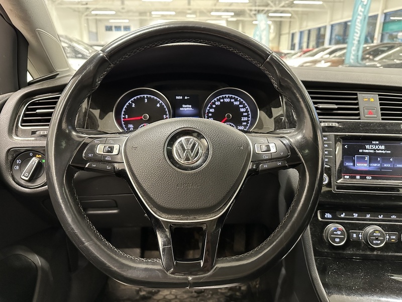 Volkswagen Golf vaihtoauto