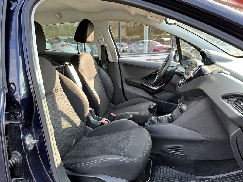 Peugeot 208 vaihtoauto