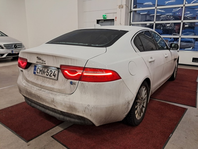 Jaguar XE vaihtoauto