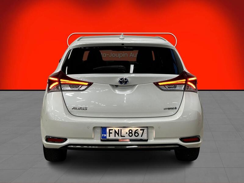 Toyota Auris vaihtoauto