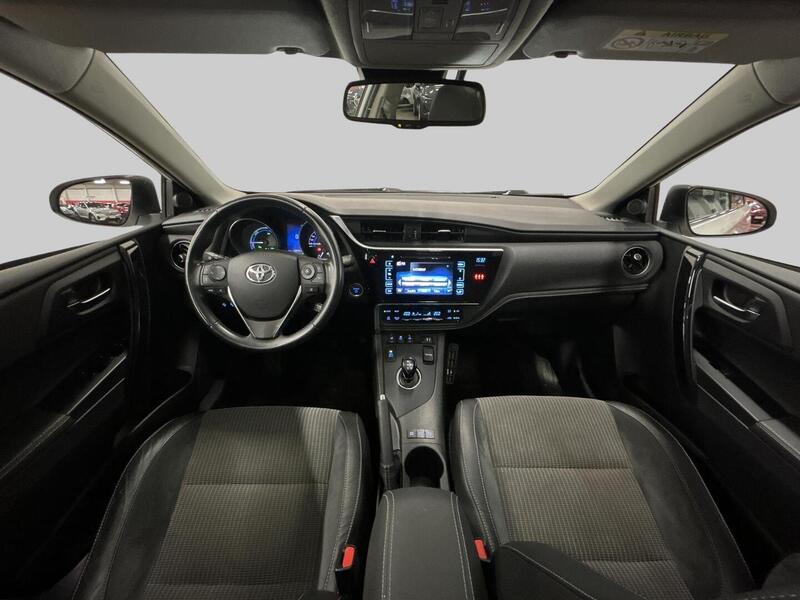 Toyota Auris vaihtoauto